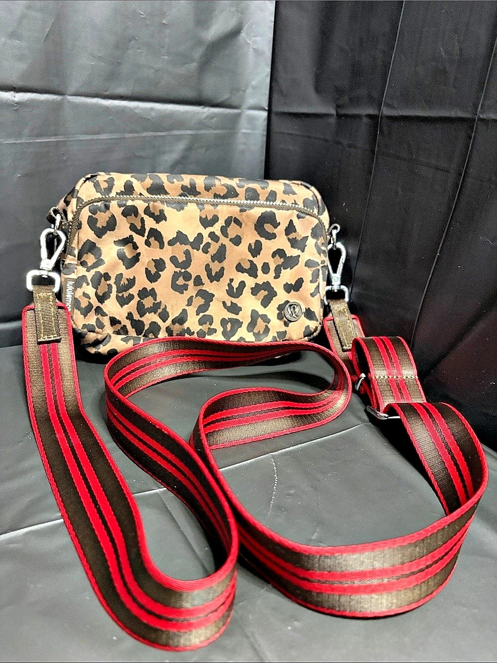 Lululemon Everywhere Crossbody Bag 2L *Metal Hardware Leopard Print
